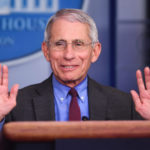 Κορονοϊός: Ο Τραμπ έκανε retweet προτροπή για απόλυση του δρ. Φάουτσι