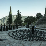 Δείτε τις «Τρωάδες» του Ευριπίδη, σε σκηνοθεσία Θεόδωρου Τερζόπουλου, στο Αρχαίο Θέατρο των Δελφών