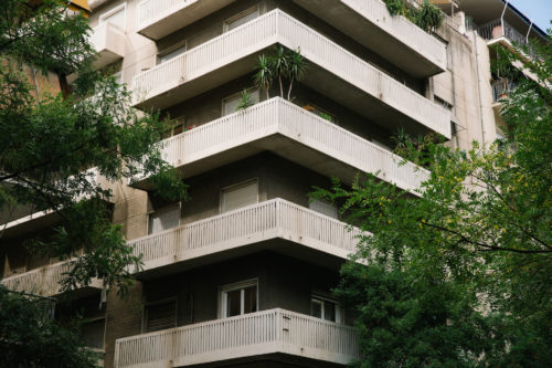 Κορωνοϊός: Διπλή ελάφρυνση φόρου για τους ιδιοκτήτες ακινήτων που επλήγησαν από την πανδημία