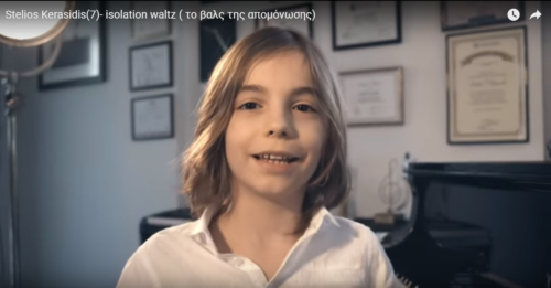 Ο Στέλιος Κερασίδης, μια 7χρονη μουσική ιδιοφυία, συνέθεσε ένα βαλς εμπνευσμένο από τη ζωή σε καραντίνα