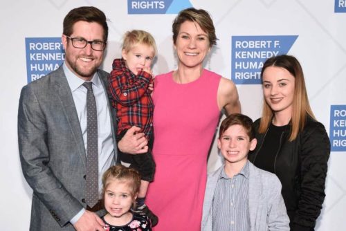 Η κατάρα των Κένεντι συνεχίζεται: Νεκρη η 40χρονη Μέιβ Κένεντι κι ο 8χρονος γιος της