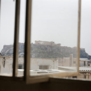 Κι αν δεν θέλουμε να ξαναβγούμε;