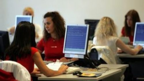 Κορονοϊός: Άνοιξε η πλατφόρμα για τους εργαζόμενους σε αναστολή