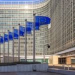 Κορονοϊός: Ποια είναι η στρατηγική της Κομισιόν για τη χαλάρωση των μέτρων