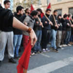 Πορεία αλληλεγγύης στην 19χρονη που κατήγγειλε ομαδικό βιασμό στο Α.Τ. Ομoνoίας