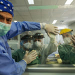 Euronews: Πώς η Ελλάδα κέρδισε το πρώτο στοίχημα κατά του κορωνοϊού