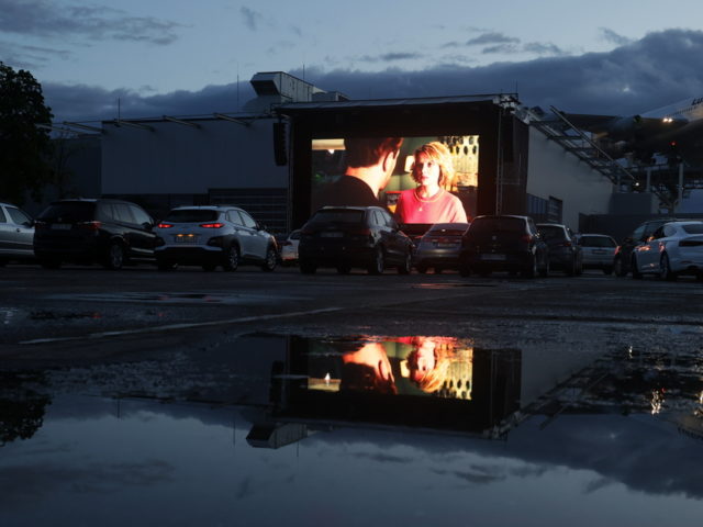 Θέλεις σινεμά; Πήγαινε drive-in!