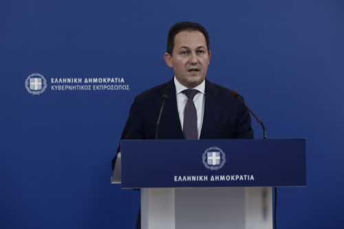 Στέλιος Πέτσας: «Η κυβέρνηση προχωρά με προσεκτικά βήματα»