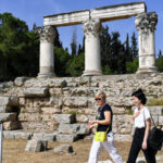 Μεγάλη άνοδος των κρατήσεων Βρετανών και Ιρλανδών για διακοπές στην Ελλάδα και άλλους τουριστικούς προορισμούς