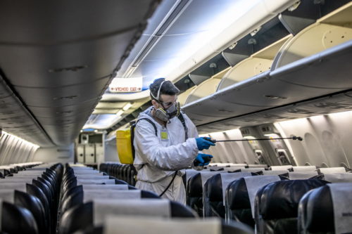 ΕΕ: Το κλείσιμο των συνόρων, τα τεστ πριν από το ταξίδι δεν χρησιμεύουν πολύ στην αποτροπή της εξάπλωσης της covid-19