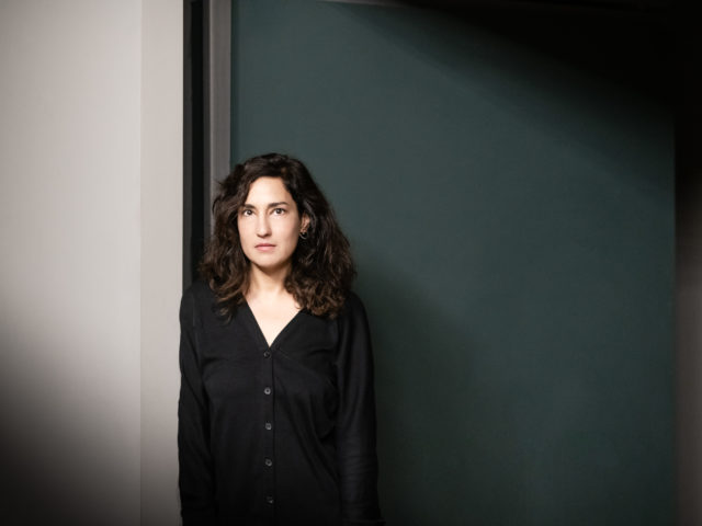 Η Αργυρώ Χιώτη και οι VASISTAS παρουσιάζουν μια περφόρμανς με δύο μορφές: ψηφιακή και φυσική