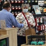 Ποια καταστήματα ανοίγουν από τη Δευτέρα