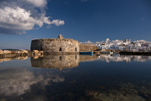 Έτοιμη να υποδεχθεί το ελληνικό καλοκαίρι η Πάρος