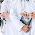 Από το 2016 δρούσε ως «κορυφαίος γιατρός», ο 47χρονος κατηγορούμενος για τον θάνατο τριών ανθρώπων