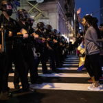 Δολοφονία Τζορτζ Φλόιντ: Το κανάλι Nickelodeon «έριξε μαύρο» για 8 λεπτά και 46 δευτερόλεπτα