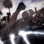 ΗΠΑ: Διαδηλώσεις ξέσπασαν στη Φιλαδέλφεια μετά τον πυροβολισμό και θάνατο μαύρου άνδρα από αστυνομικούς [BINTEO]