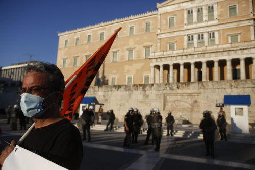 Για τρίτη ημερα διαδηλώνουν εκπαιδευτικοί και φοιτητές ενάντια στο πολυνομοσχέδιο του υπουργείου Παιδείας