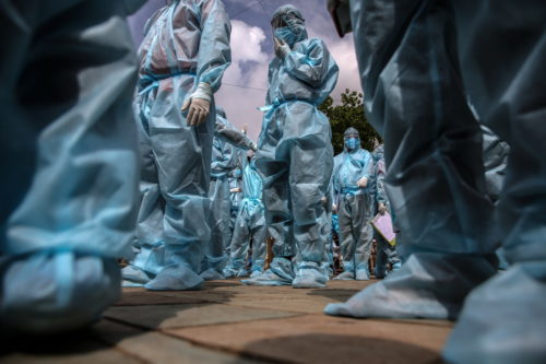 Κορωνοϊός: Πότε μπορεί να βλάψει τον εγκέφαλο