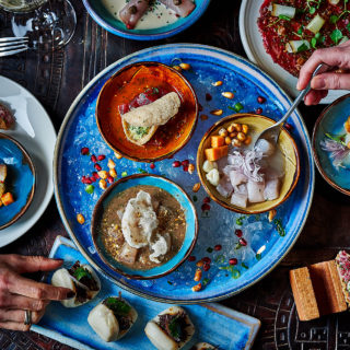 COYA Mykonos: Μια νέα γαστρονομική πρόταση φέρνει το πνεύμα της Λατινικής Αμερικής στο κυκλαδίτικο ταπεραμέντο