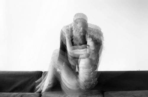 To Enter του Αντώνη Φωνιαδάκη: ««Στιγμές εγρήγορσης και διέγερσης άκρως απολαυστικές σε μέρες καραντίνας. Ένα δώρο».