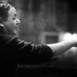 Τα καλύτερα τραγούδια του Μάνου Χατζιδάκι, όπως τα ανθολόγησε ο Φοίβος Δεληβοριάς