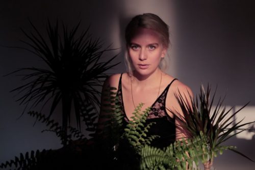 Η Nalyssa Green LIVE από τα Νότια Μονοπάτια του Πάρκου Σταύρος Νιάρχος