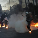 ΣΥΡΙΖΑ: «Χυδαίο ψέμα περί “αστυνομικού του ΣΥΡΙΖΑ που απέτρεψε σύλληψη κουκουλοφόρου”»