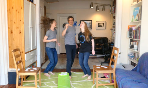 Δείτε το Enter της Kimberly Bartosik: «Ένα παιχνίδι που μπορεί κανείς να το παίξει με οποιονδήποτε, οπουδήποτε και οποιαδήποτε ώρα»