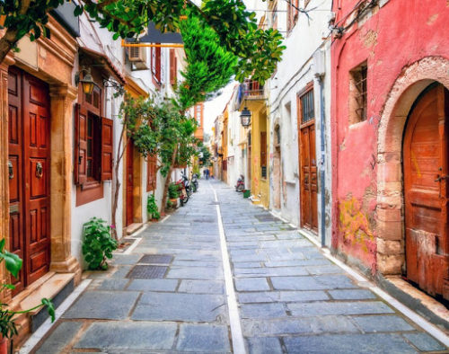 Ρέθυμνο: Βράβευσαν ζευγάρι τουριστών από τη Γερμανία που έχει επισκεφτεί την Κρήτη πάνω από 50 φορές