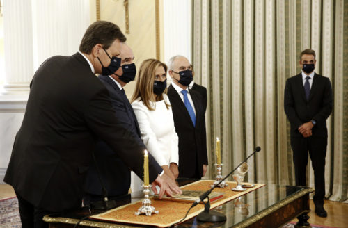 Ορκίστηκαν σήμερα οι νέοι υπουργοί και υφυπουργοί