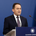 Πέτσας: «Από Δευτέρα θα συζητήσουμε για πρόσθετα μέτρα ενόψει Δεκαπενταύγουστου»