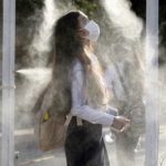 Κορωνοϊός: Η μάσκα λειτουργεί και ως άτυπο “εμβόλιο” κατά του ιου