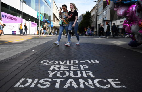 Κορωνοϊός: Πώς θα βγουν οι Άγγλοι από την καραντίνα