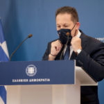 Πέτσας: «Η Αττική βρίσκεται ένα βήμα πριν ανάψει το κόκκινο»