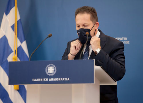 Κορωνοϊός: Δεν υπάρχουν νέα μέτρα για την Αττική σύμφωνα με τον κ. Πέτσα