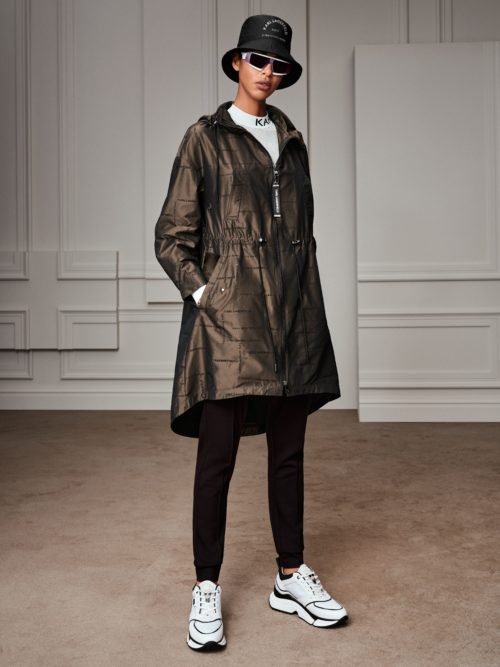 Οι 90’s σιλουέτες κι ένα σοφιστικέ πνεύμα πρωταγωνιστούν στην νέα συλλογή Karl Lagerfeld  Φθινόπωρο-Χειμώνας 2020