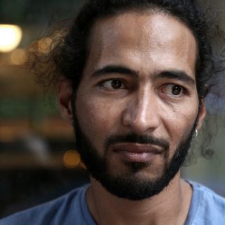 Ο Μοχάμεντ πήγε στο περίπτερο και βρέθηκε με χειροπέδες άδικα κατηγορούμενος