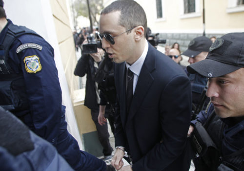 Χρυσή Αυγή : Πώς θα γίνει η σύλληψη των καταδικασθέντων και σε ποιες φυλακές θα οδηγηθούν