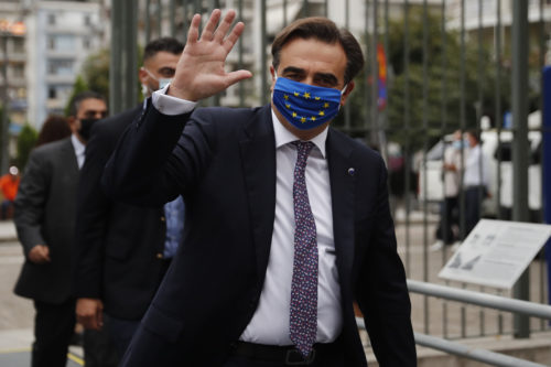 Μαργαρίτης Σχοινάς: Θετικός στον κορωνοϊό ο αντιπρόεδρος της Κομισιόν