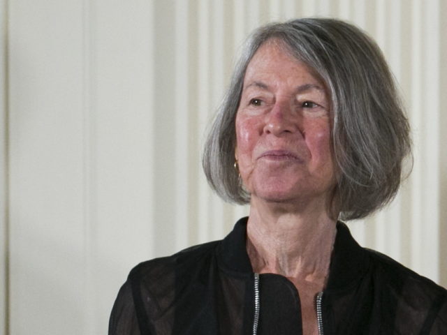 Η κόκκινη παπαρούνα, της Λουίζ Γκλουκ