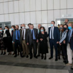 Νίκη! Ιστορική φωτογραφία με τη Μάγδα Φύσσα και την πολιτική αγωγή έξω από το Εφετείο