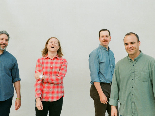 Νομίζετε ότι οι Future Islands δεν έχουν πάθος; Θα σας δείξουν αυτοί τι πάει να πει πάθος!