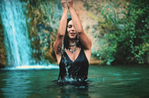 Δείτε το βίντεο κλιπ του “Yummy Man”, Sugahspank & Blend Mishkin συνεργάζονται ξανά μετά από 12 χρόνια