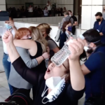 «Τα κατάφερες γιε μου»: Το ξέσπασμα της Μάγδας Φύσσα μετά την καταδίκη της Χρυσής Αυγής [ΒΙΝΤΕΟ]