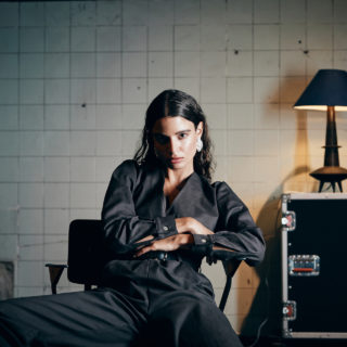 Μια χρονιά όπως το 2020, το BlameYourDaze ξέρει ότι χρειάζομαστε ρούχα ανεπιτηδεύτα και άνετα