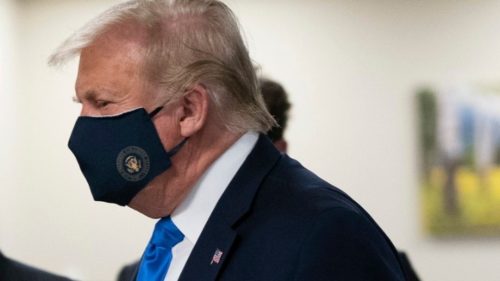 ΗΠΑ: Ο Τραμπ έκανε βόλτα με το αυτοκίνητο έξω από το νοσοκομείο, προκαλώντας αντιδράσεις