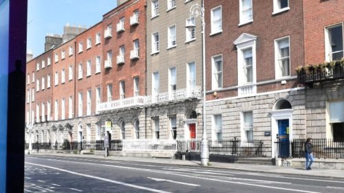 Κορωνοϊός: Σε νέα καραντίνα η Ιρλανδία από την Τετάρτη