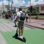 Τι αλλάζει στη νομοθεσία για τα ηλεκτρικά πατίνια και τα ποδήλατα