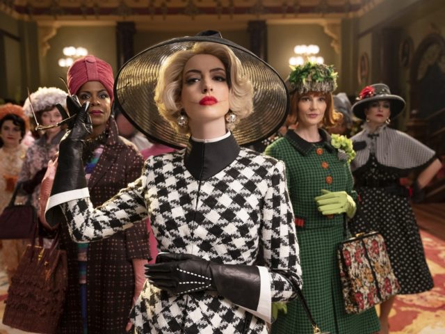 Αποκλειστικό: Η Αν Χάθαγουεϊ επιστρέφει ως υπέρτατη κακιά στις «Μάγισσες» (ΒΙΝΤΕΟ)