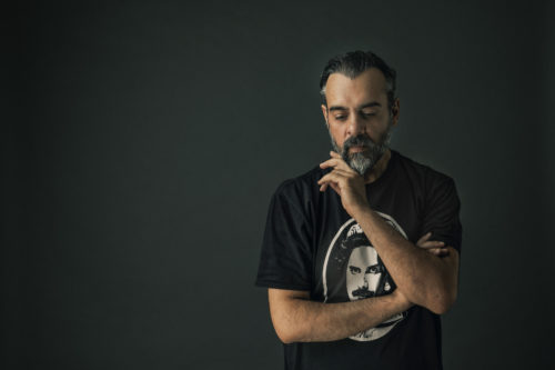 «Οι υγιεινομικοί στην ταράτσα του Αγ. Σάββα χαιρετούσαν ενωτικά το πλήθος», δήλωσε ο Αργύρης Ξάφης στην Popaganda